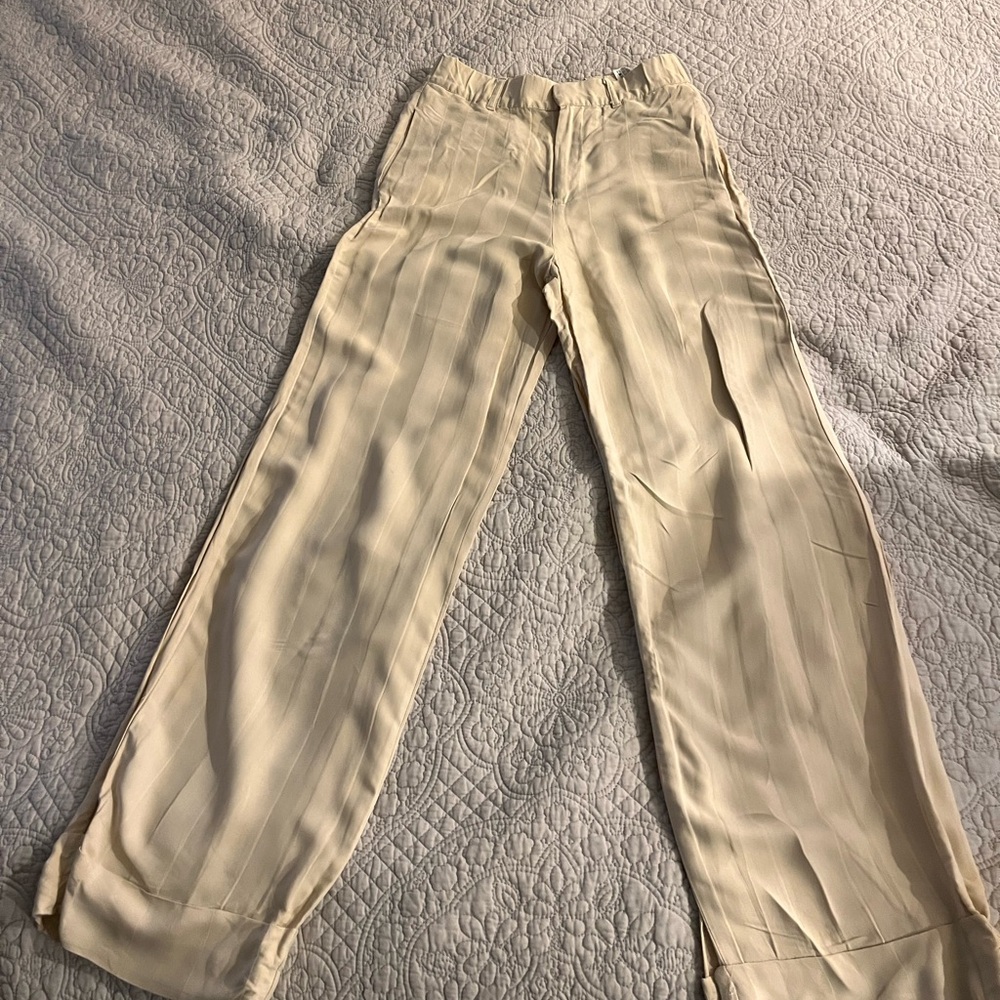 Zara- Cream Wide-Leg Flowy Pants